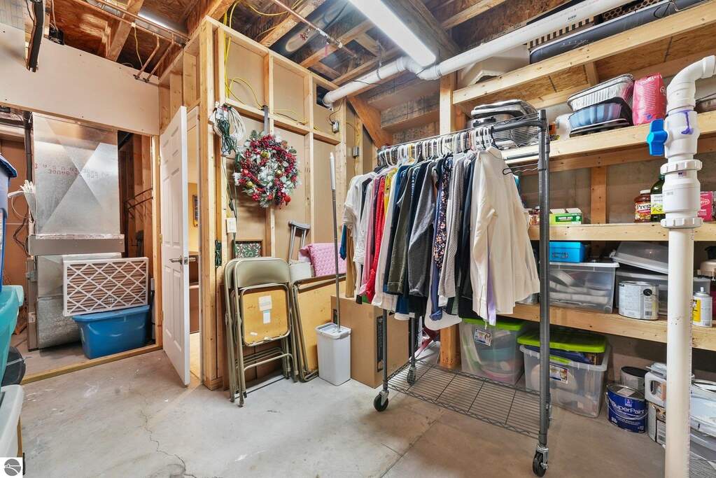 3 Bedroom Single Family Home/House's Image 44