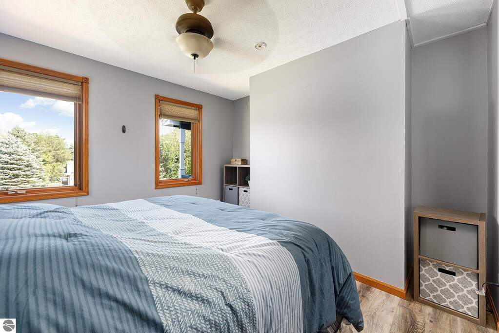 5 Bedroom Single Family Home/House's Image 29