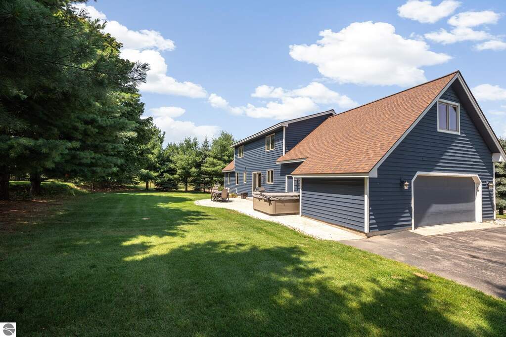 5 Bedroom Single Family Home/House's Image 45
