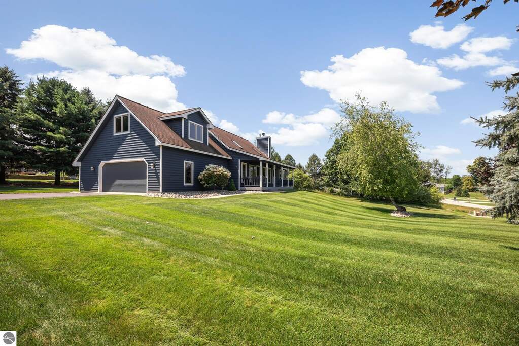 5 Bedroom Single Family Home/House's Image 47