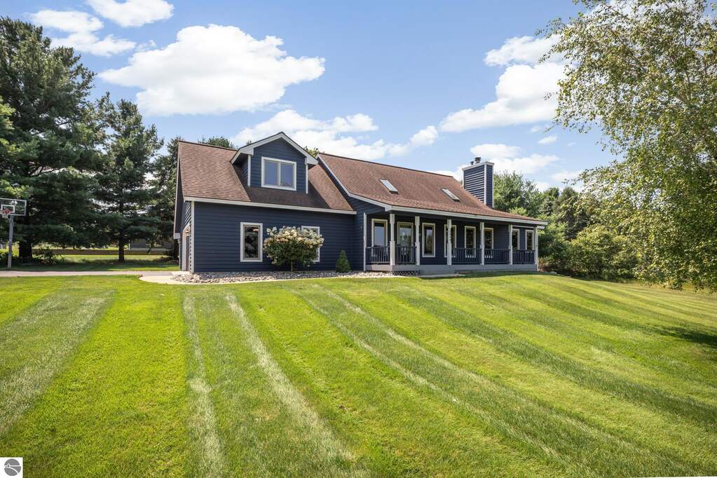 5 Bedroom Single Family Home/House's Image 48