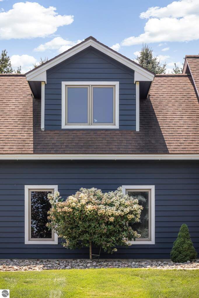 5 Bedroom Single Family Home/House's Image 49