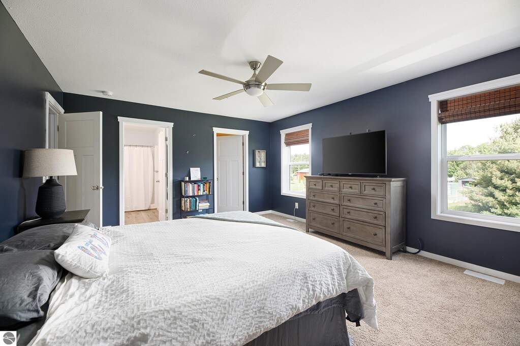 5 Bedroom Single Family Home/House's Image 22