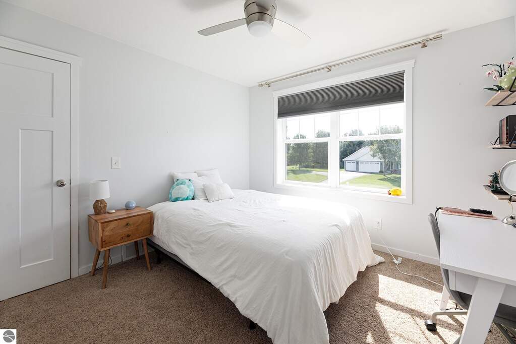5 Bedroom Single Family Home/House's Image 26