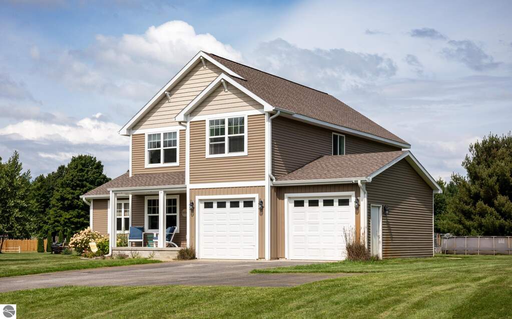 5 Bedroom Single Family Home/House's Image 37