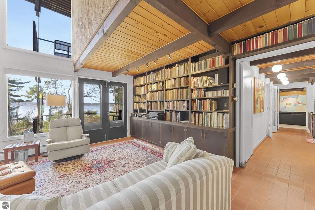 3 Bedroom Single Family Home/House's Image 11
