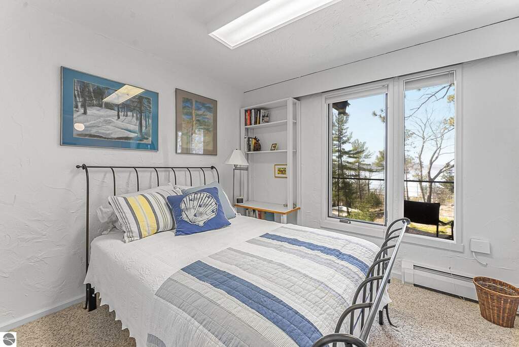 3 Bedroom Single Family Home/House's Image 40