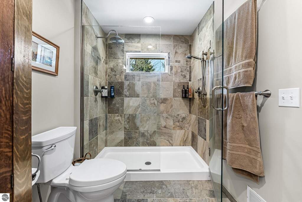 4 Bedroom Single Family Home/House's Image 34