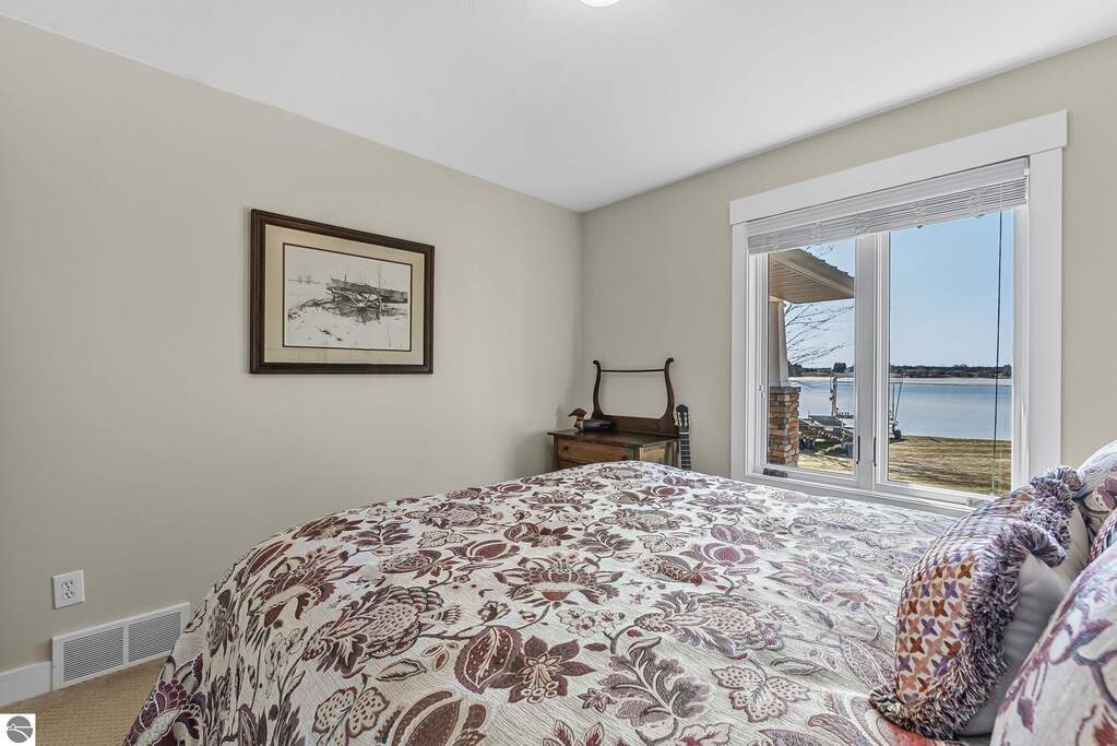 4 Bedroom Single Family Home/House's Image 38