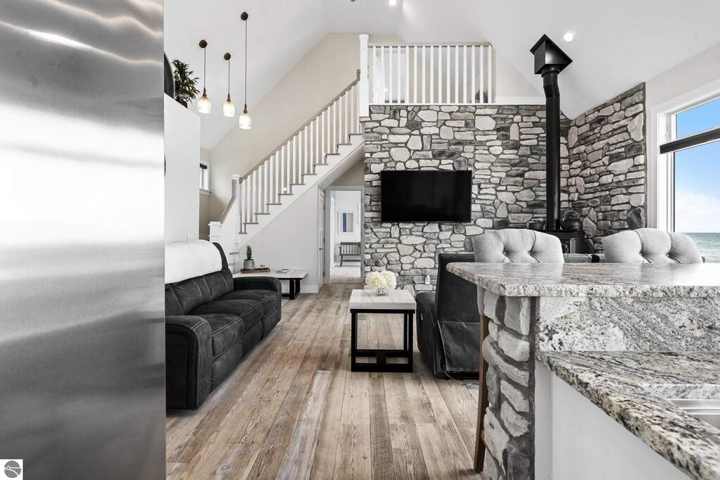 3 Bedroom Single Family Home/House's Image 27