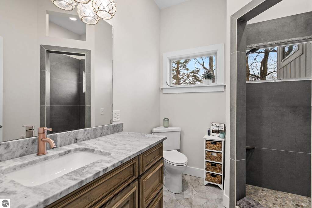 3 Bedroom Single Family Home/House's Image 39