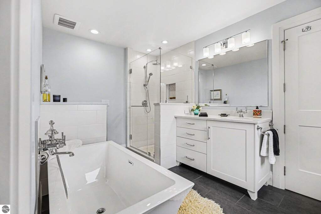 3 Bedroom Single Family Home/House's Image 13