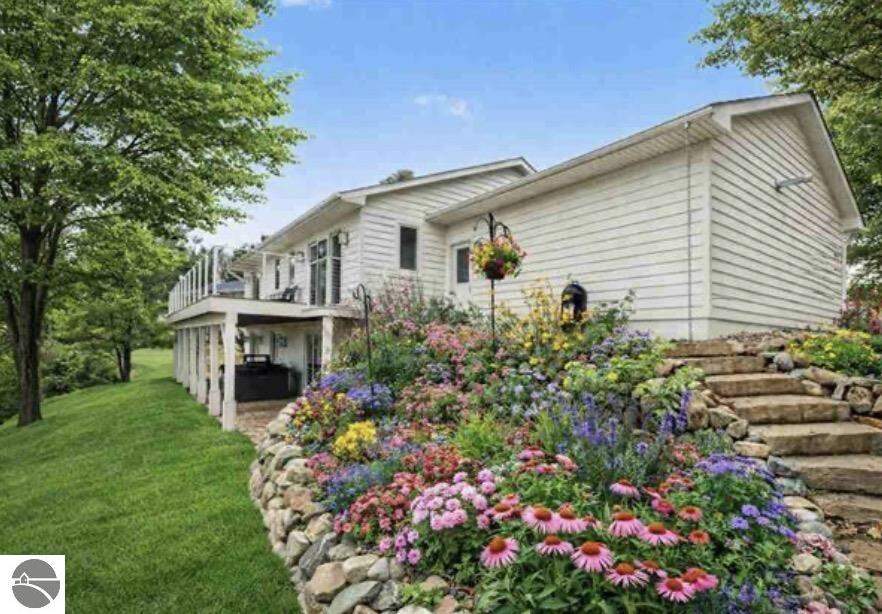 3 Bedroom Single Family Home/House's Image 27