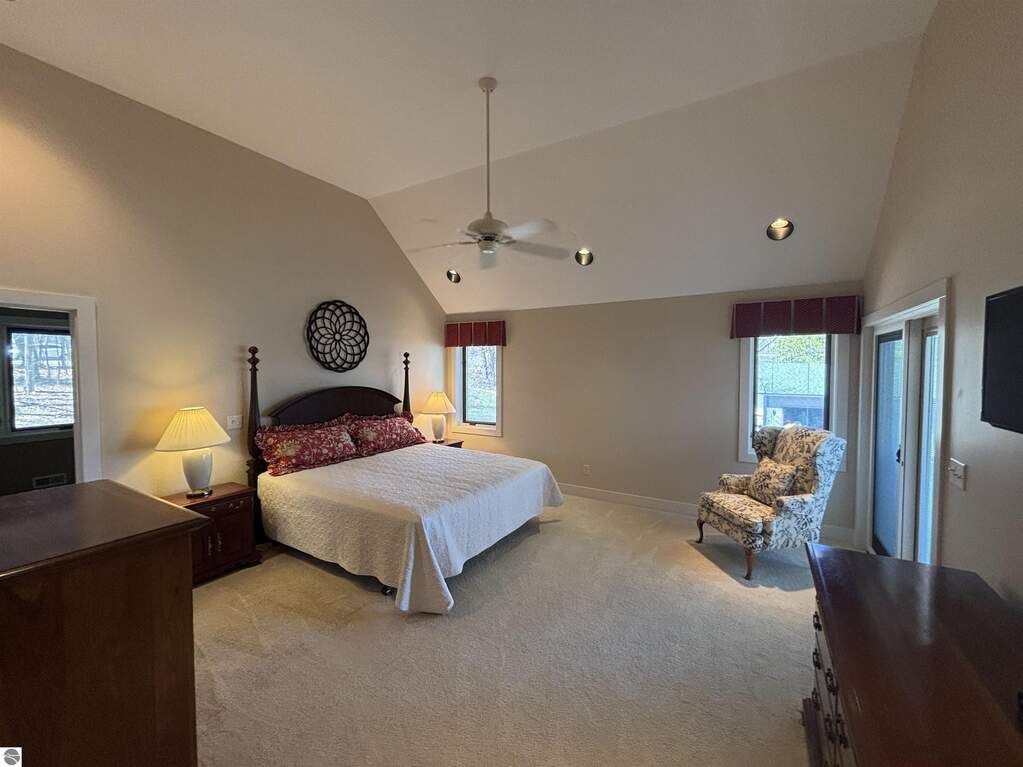 5 Bedroom Single Family Home/House's Image 31