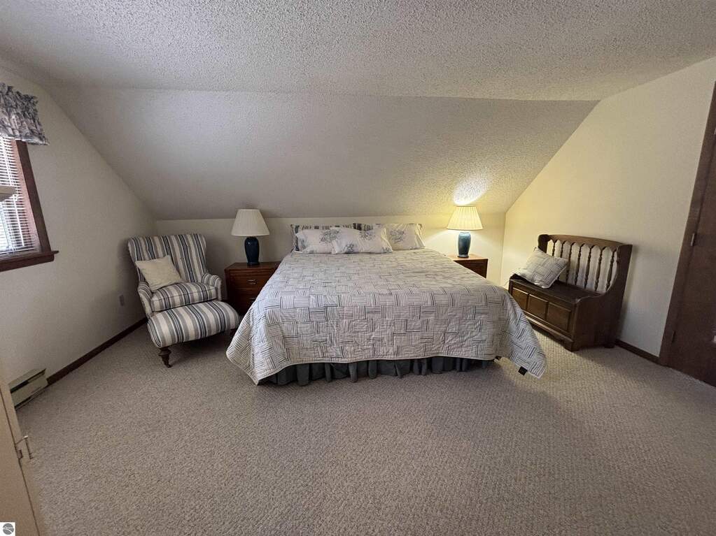 5 Bedroom Single Family Home/House's Image 38