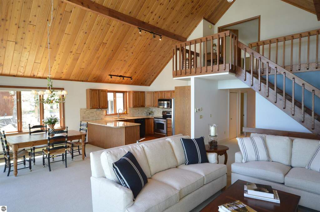 5 Bedroom Single Family Home/House's Image 75