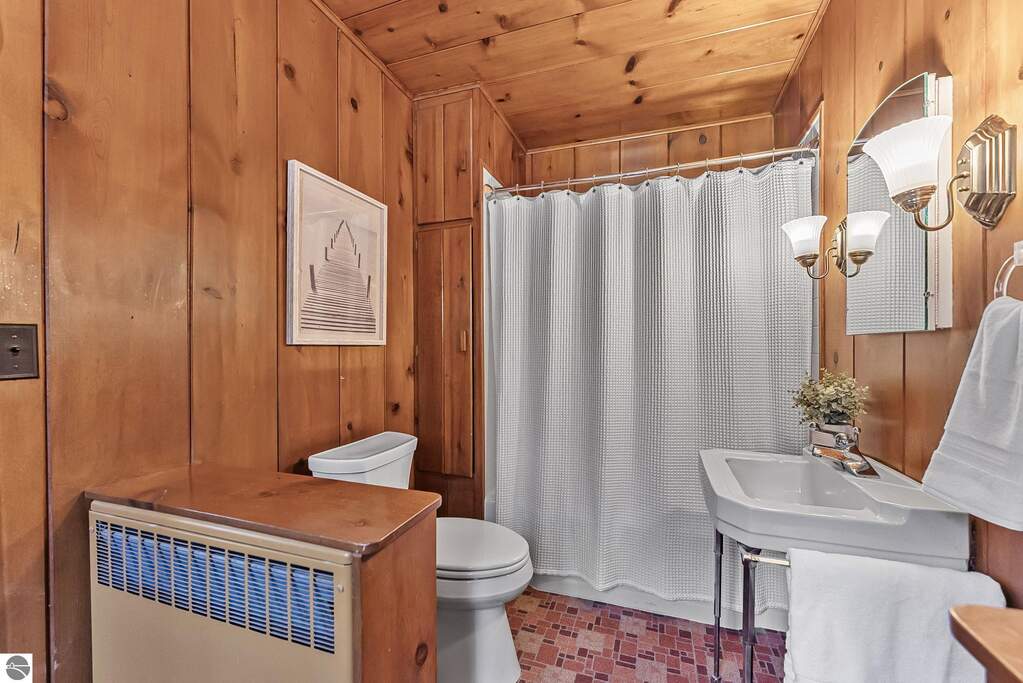 3 Bedroom Single Family Home/House's Image 28