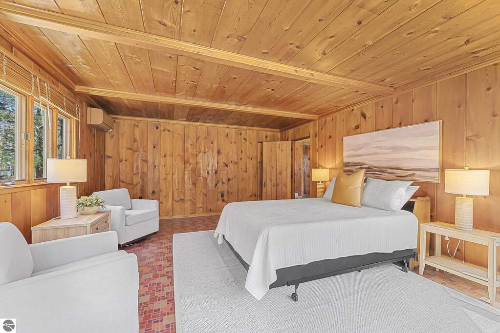 3 Bedroom Single Family Home/House's Image 38