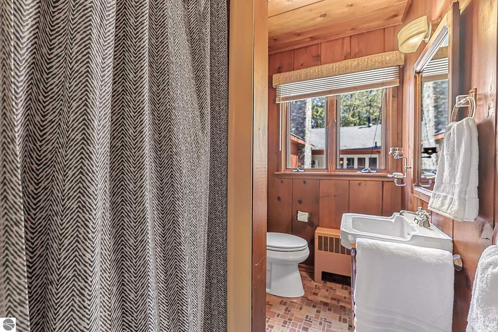 3 Bedroom Single Family Home/House's Image 39