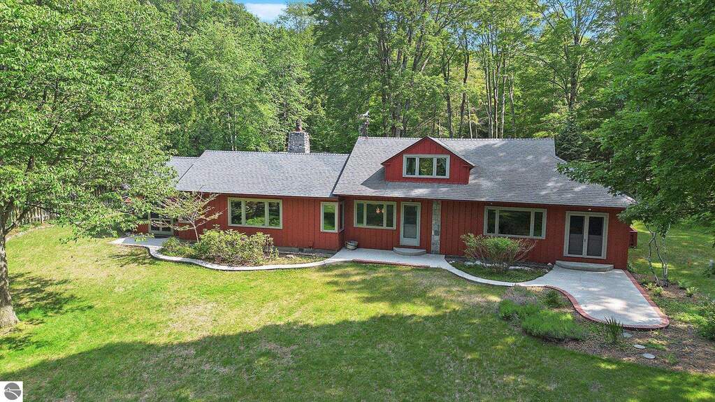 3 Bedroom Single Family Home/House's Image 57