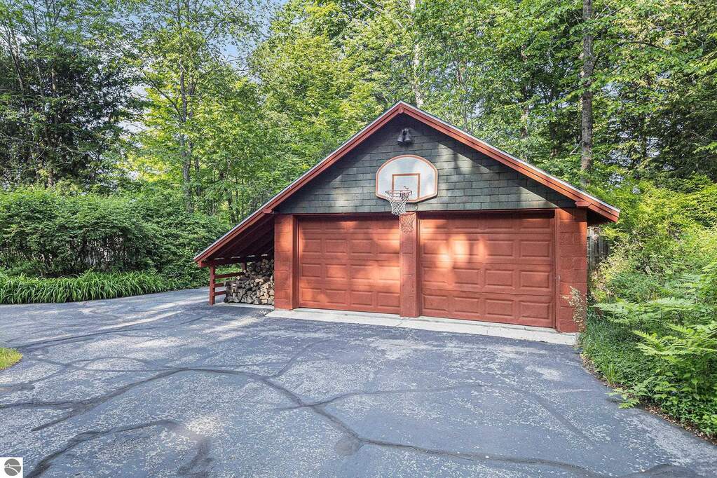 3 Bedroom Single Family Home/House's Image 61