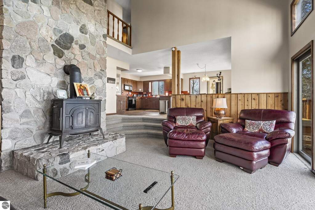 4 Bedroom Single Family Home/House's Image 11