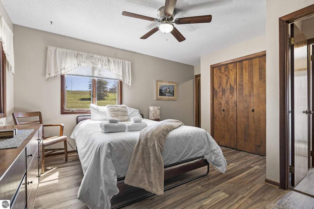 4 Bedroom Single Family Home/House's Image 22
