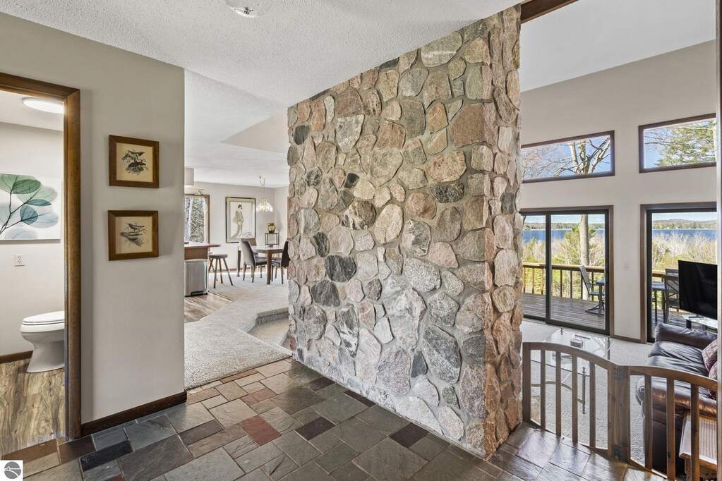 4 Bedroom Single Family Home/House's Image 28