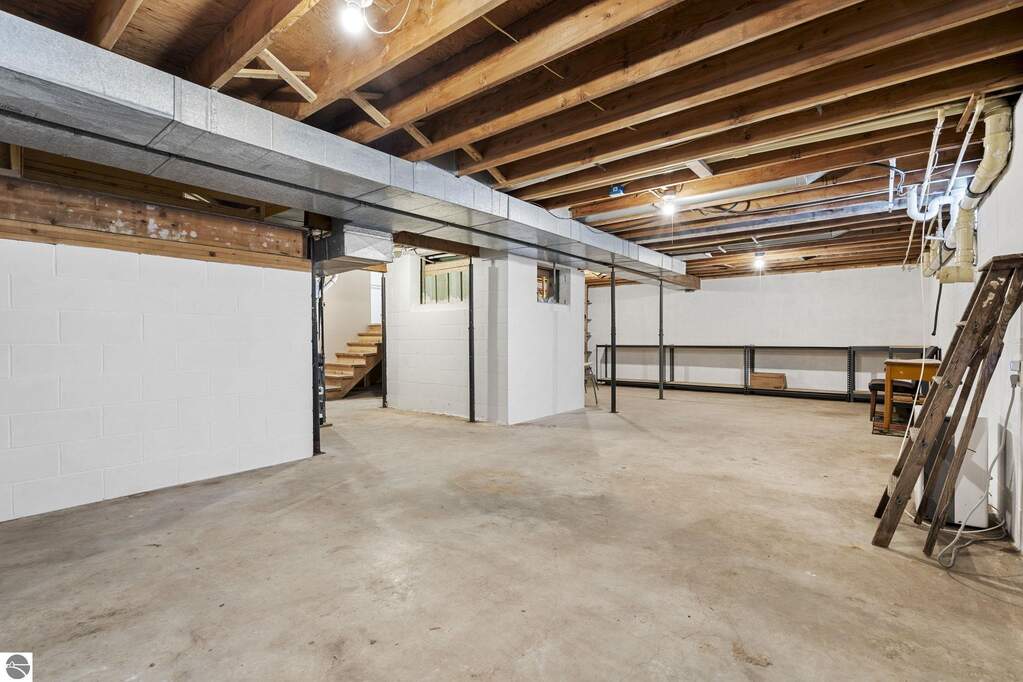 4 Bedroom Single Family Home/House's Image 54