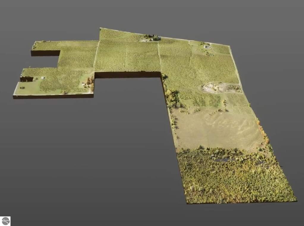 10 Bedroom Single Family Home/House's Image 12