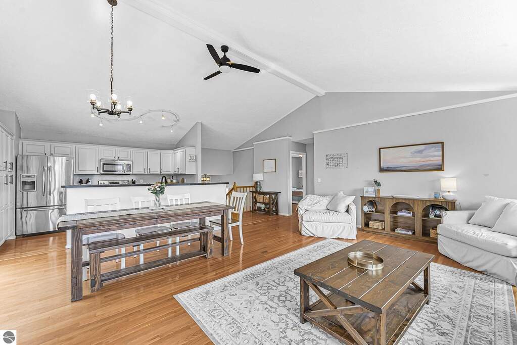 4 Bedroom Single Family Home/House's Image 10