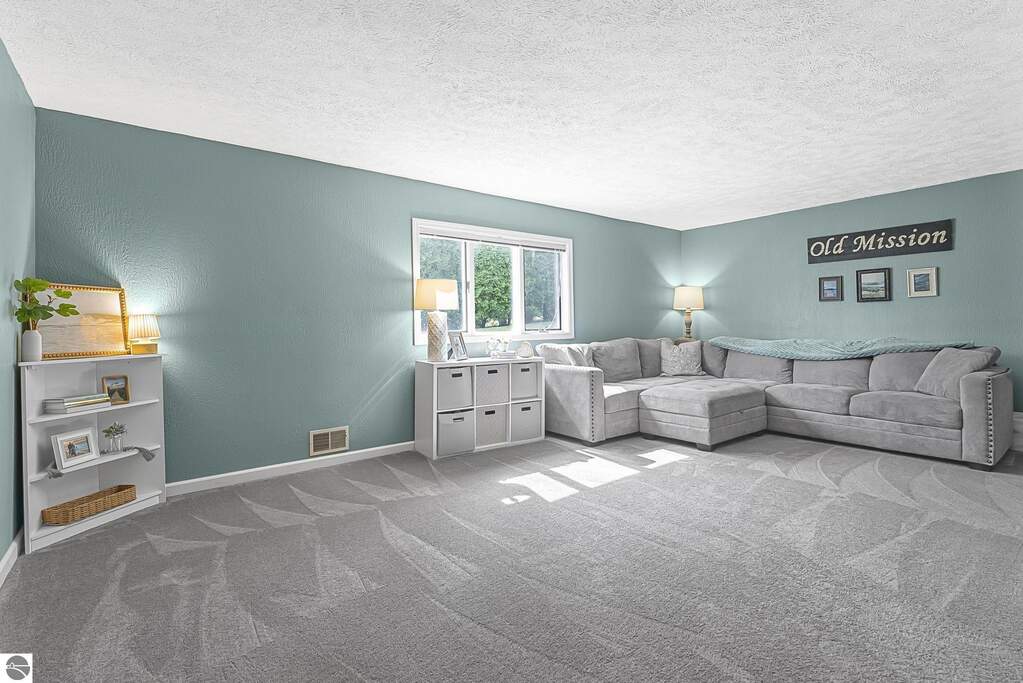 4 Bedroom Single Family Home/House's Image 21