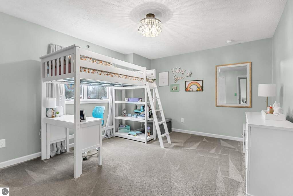 4 Bedroom Single Family Home/House's Image 27