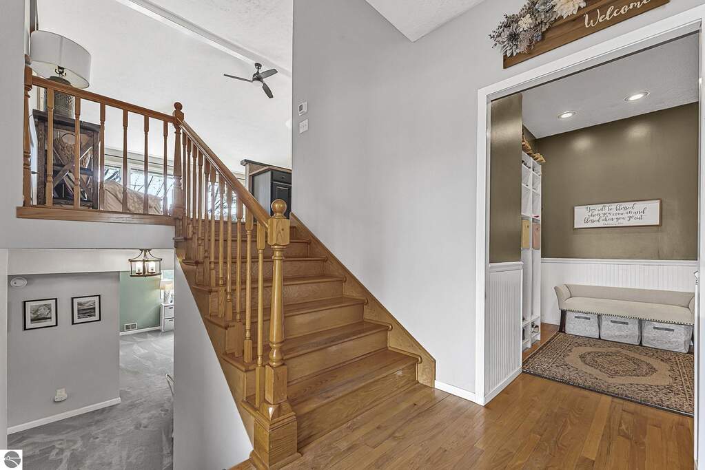 4 Bedroom Single Family Home/House's Image 3