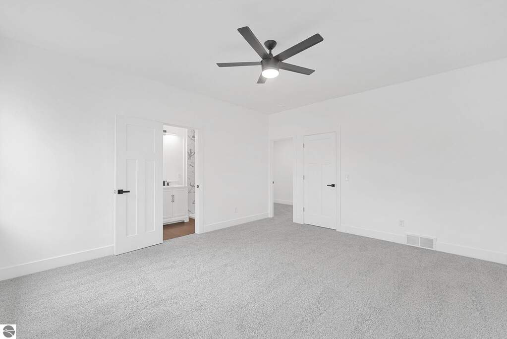 3 Bedroom Single Family Home/House's Image 14