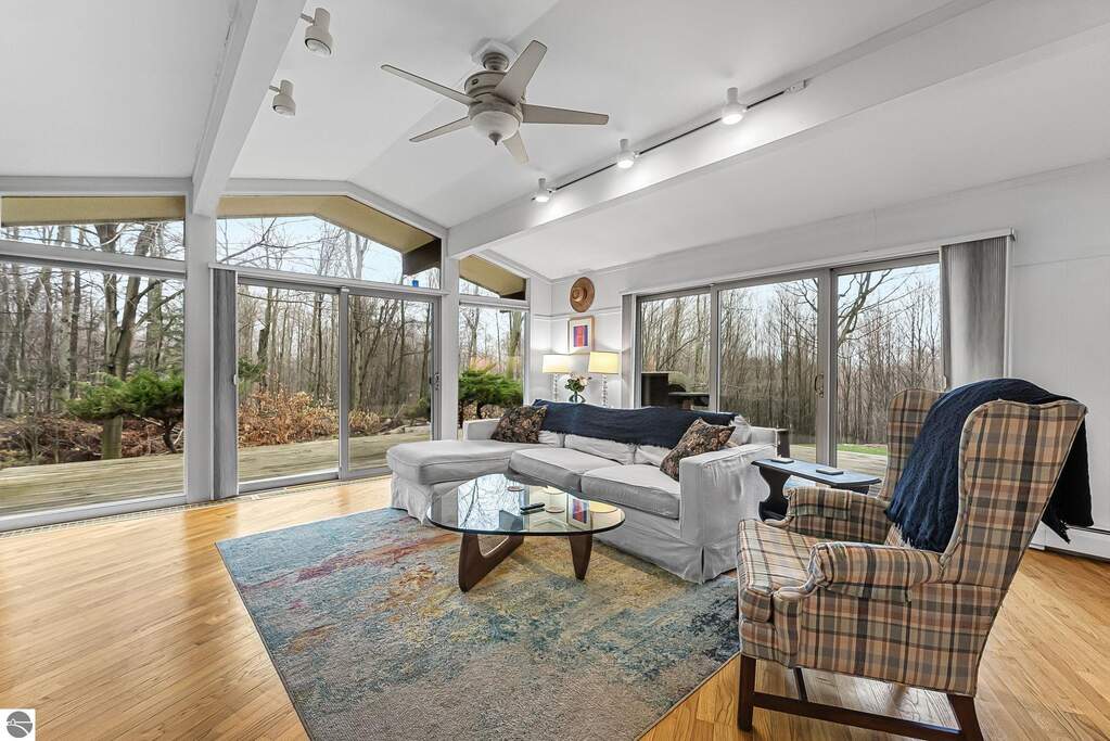 4 Bedroom Single Family Home/House's Image 15