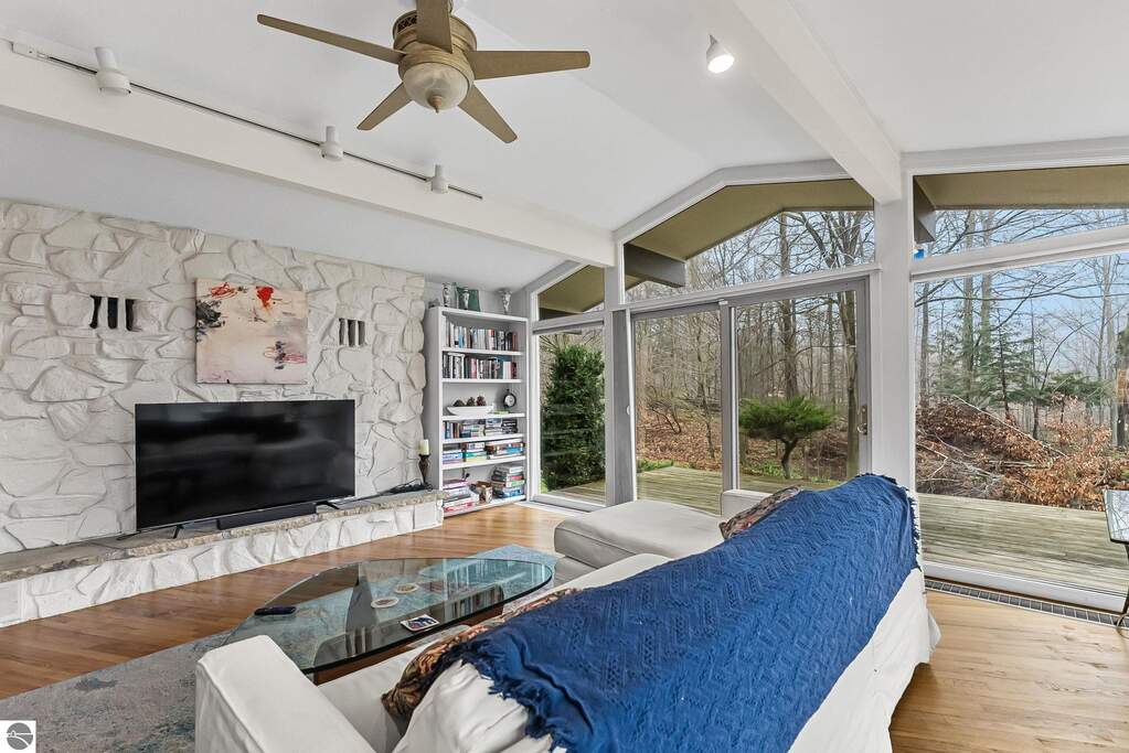 4 Bedroom Single Family Home/House's Image 17