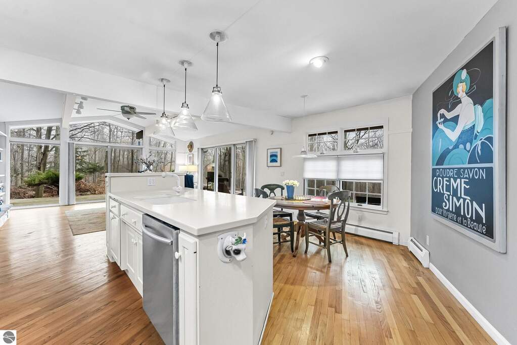 4 Bedroom Single Family Home/House's Image 25