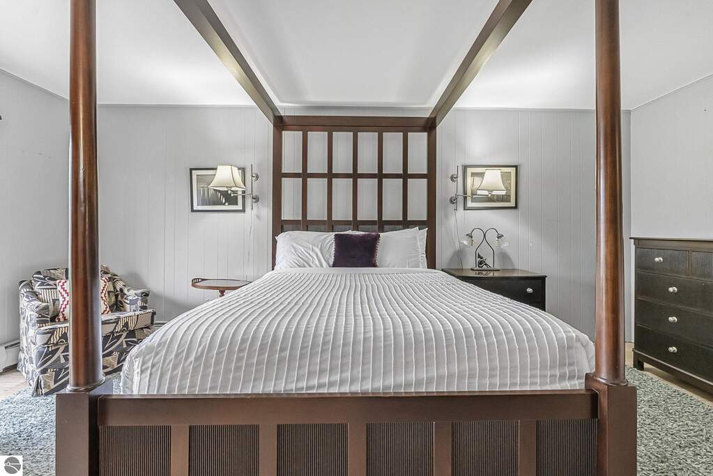 4 Bedroom Single Family Home/House's Image 29