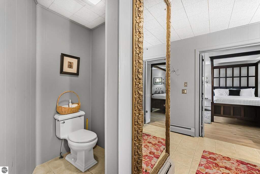 4 Bedroom Single Family Home/House's Image 34