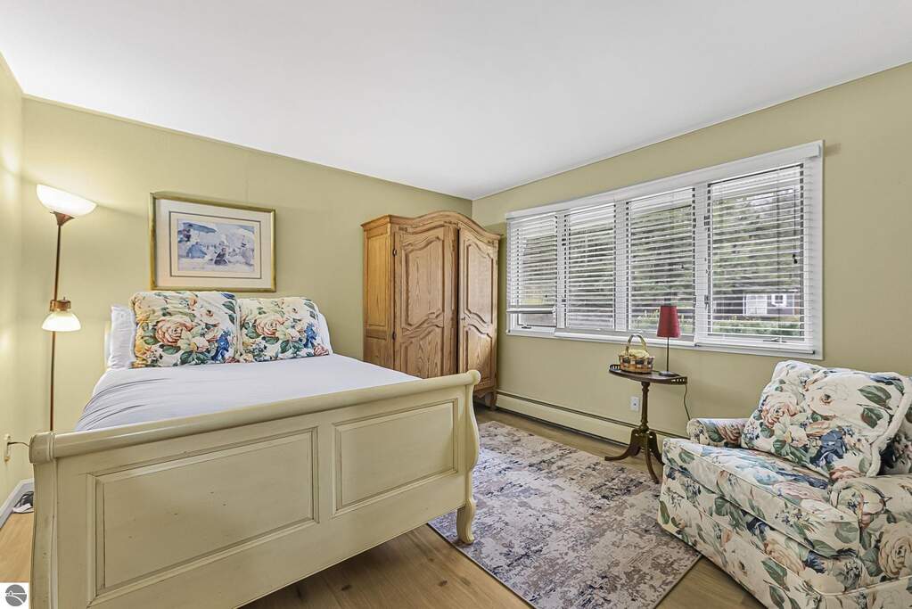 4 Bedroom Single Family Home/House's Image 38