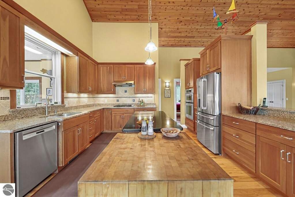 4 Bedroom Single Family Home/House's Image 21