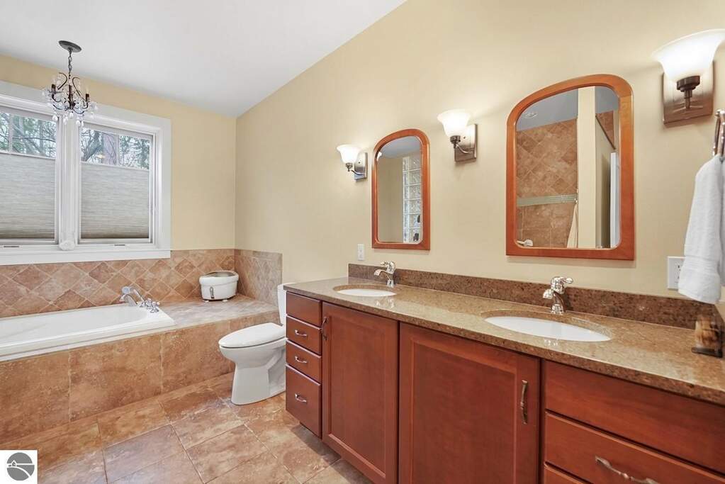4 Bedroom Single Family Home/House's Image 24