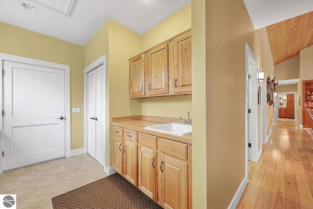 4 Bedroom Single Family Home/House's Image 30