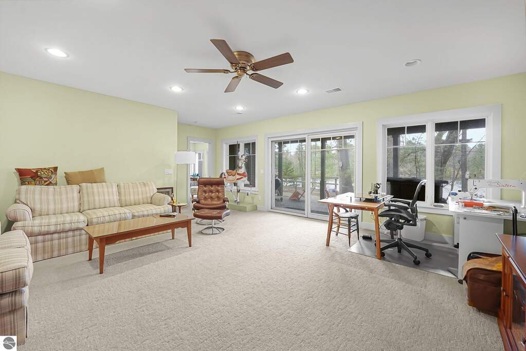 4 Bedroom Single Family Home/House's Image 32