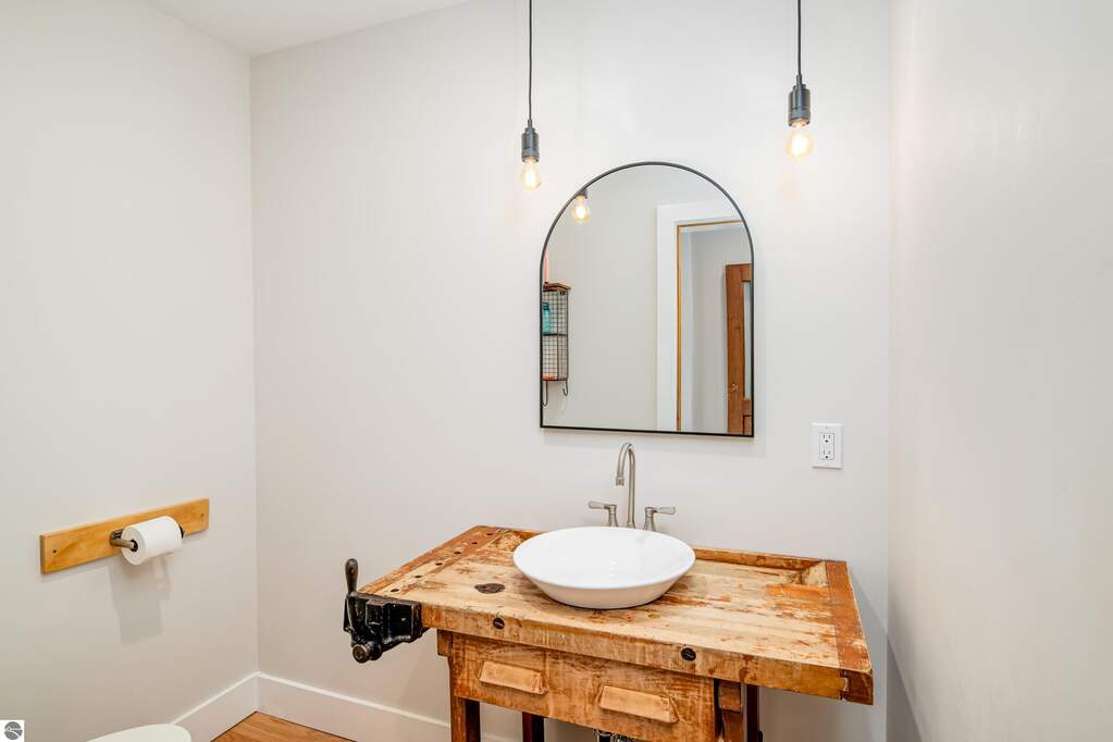 4 Bedroom Single Family Home/House's Image 15