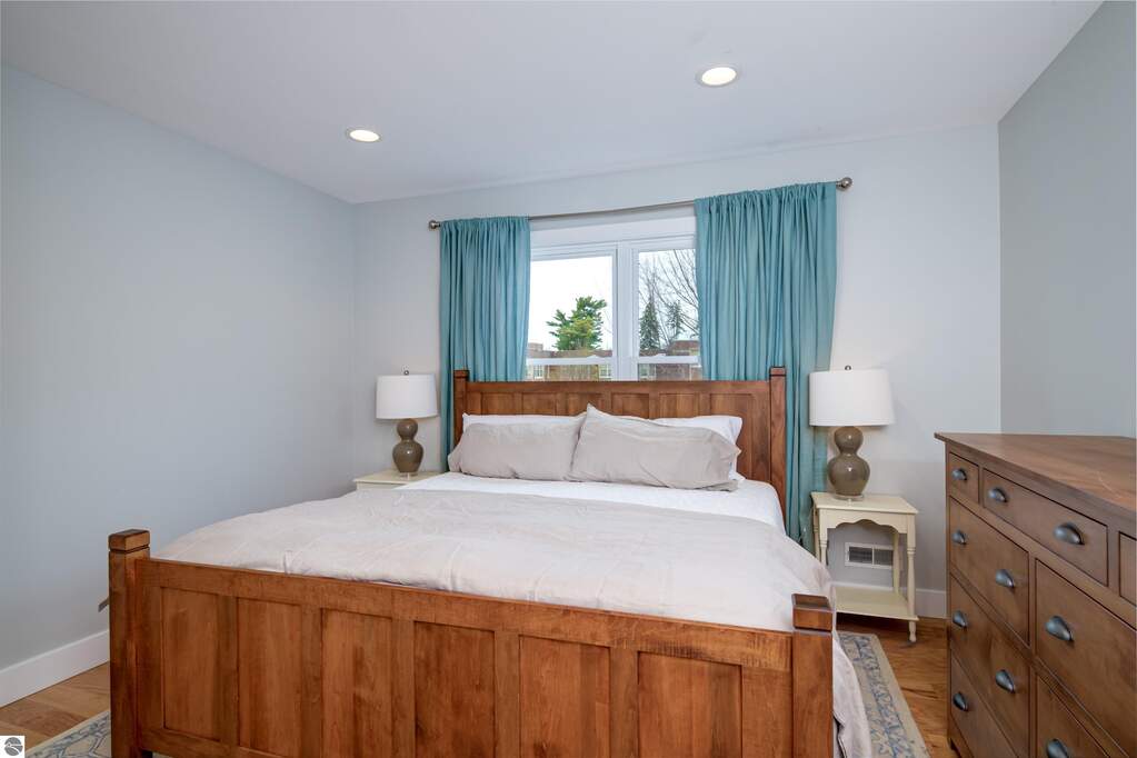4 Bedroom Single Family Home/House's Image 16