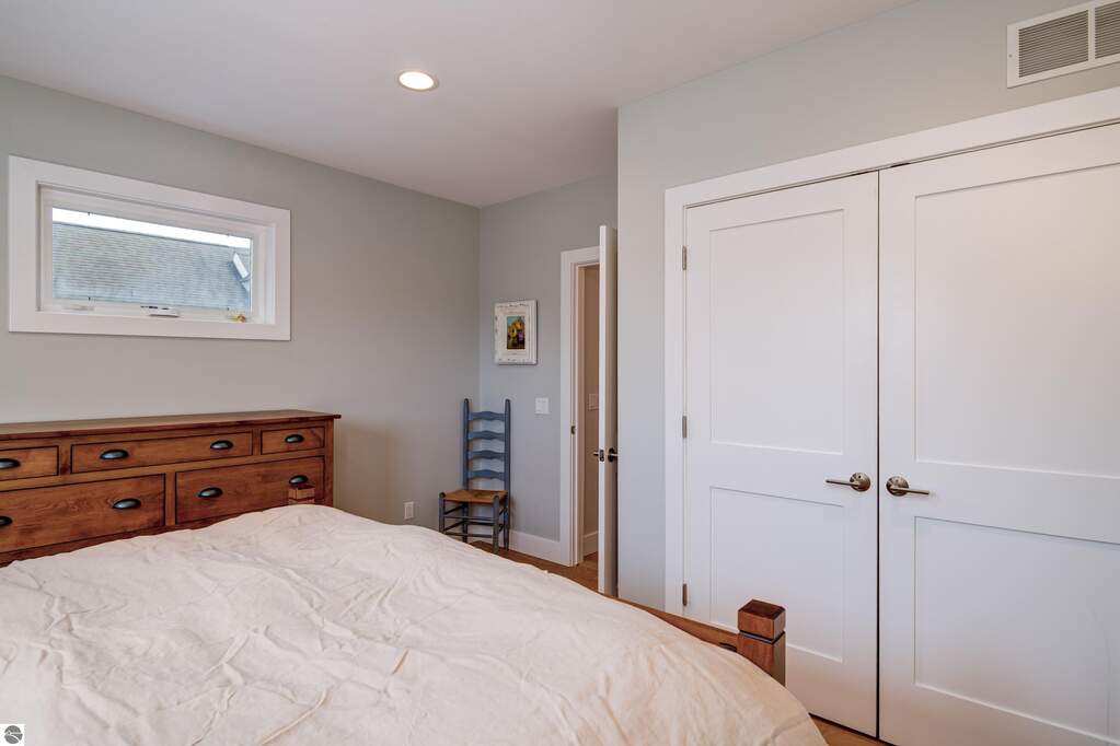 4 Bedroom Single Family Home/House's Image 17