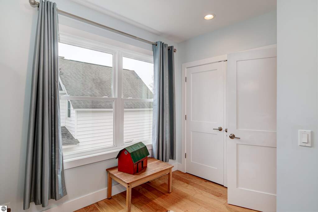 4 Bedroom Single Family Home/House's Image 20