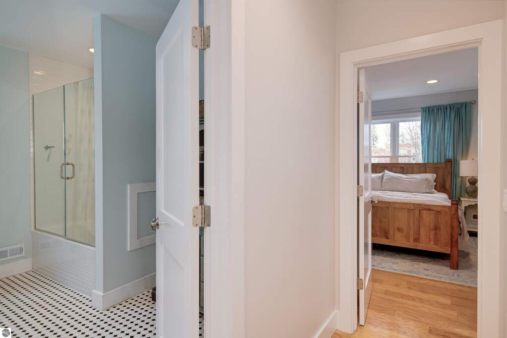 4 Bedroom Single Family Home/House's Image 25